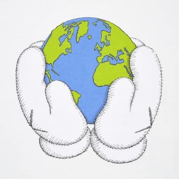 Uniqlo x Kaws peace for all unisex tee - Picture 3 of 4